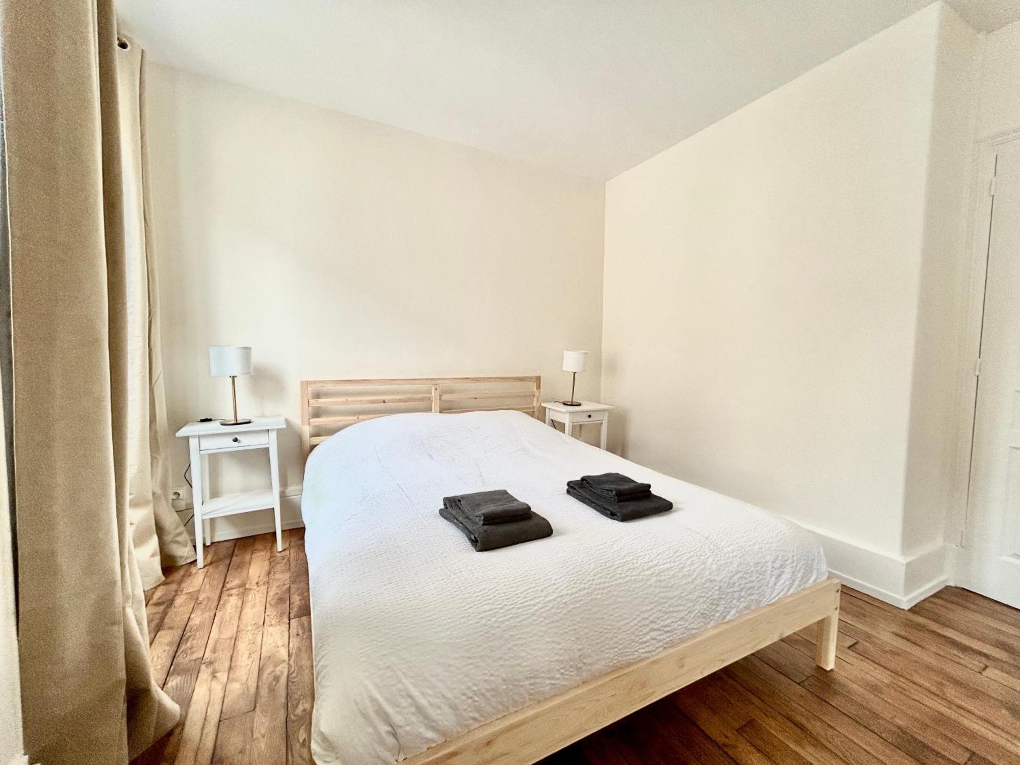 Appartement Pinede - 2 Chambres - Centre Ville أورلييو المظهر الخارجي الصورة