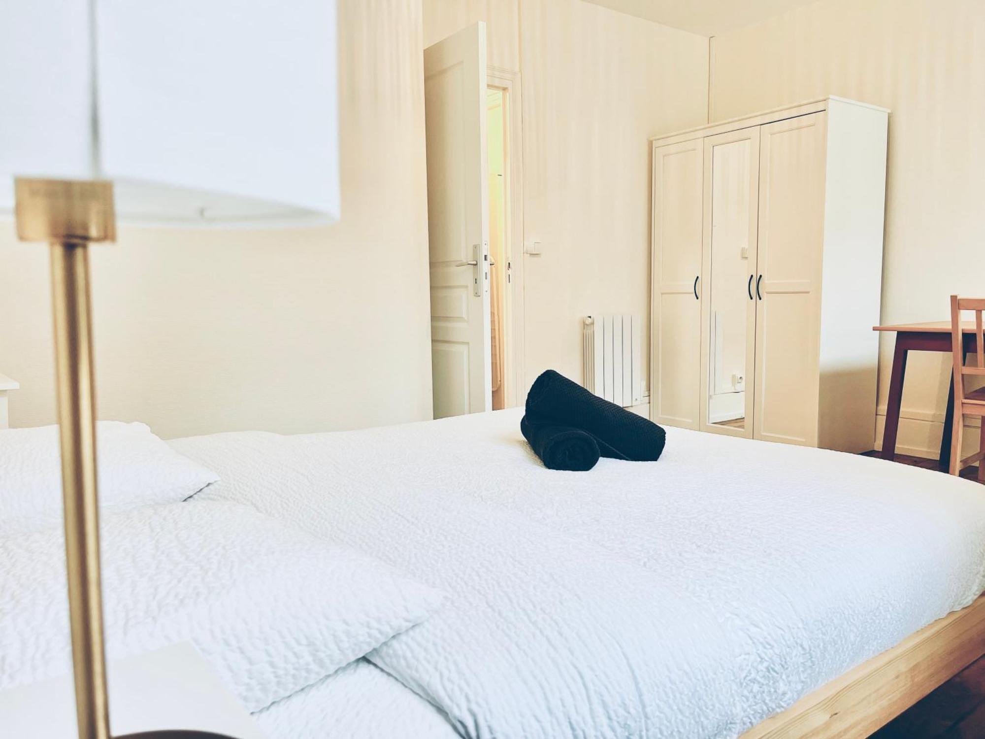Appartement Pinede - 2 Chambres - Centre Ville أورلييو المظهر الخارجي الصورة