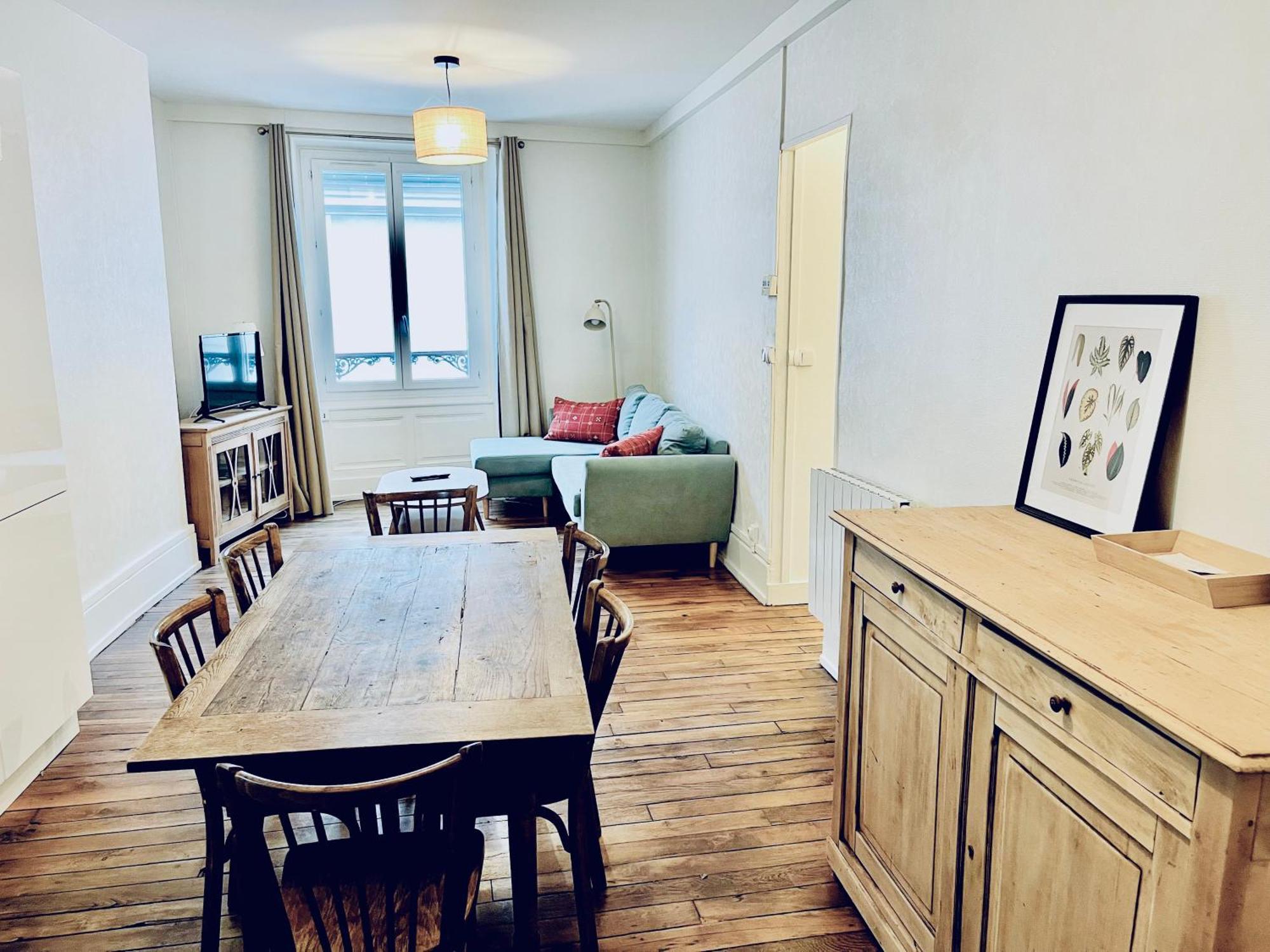 Appartement Pinede - 2 Chambres - Centre Ville أورلييو المظهر الخارجي الصورة